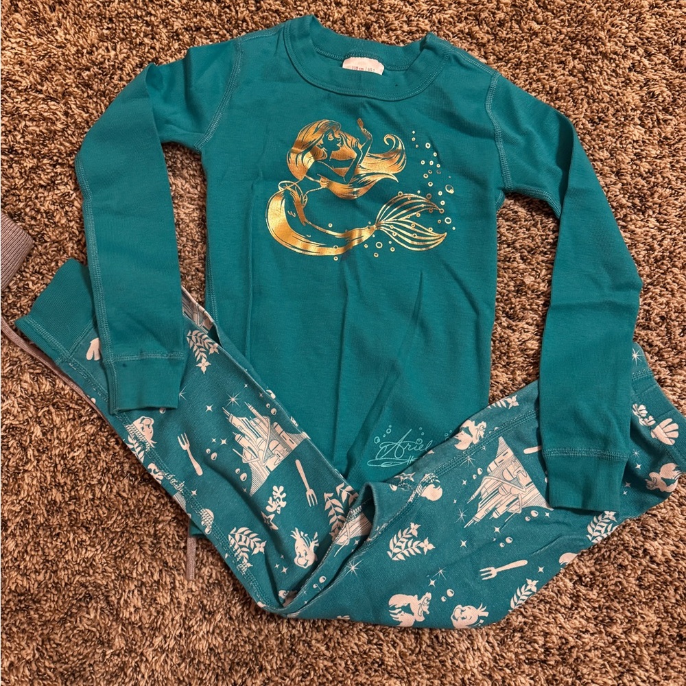 Hanna Andersson little Mermaid (Ariel) gold foil Pajama Set